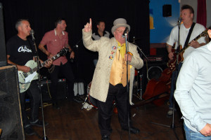 Howling with Dino & the Bedrockers