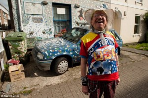 2017_1451_Dancing_Ken